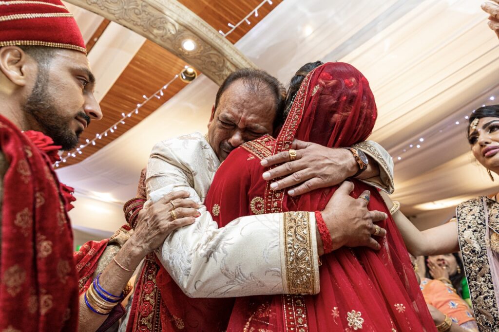 petevelvet_wedding_091 Saptapadi ritual captured by London wedding photographer