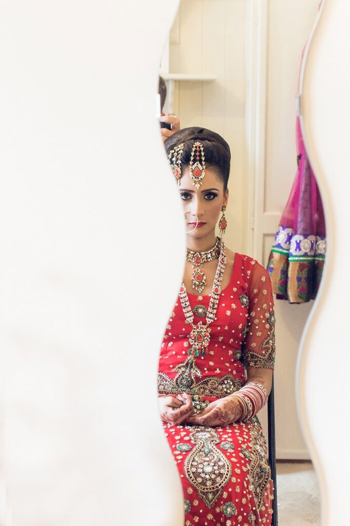 petevelvet_wedding_253 Hindu wedding cake London wedding photographer