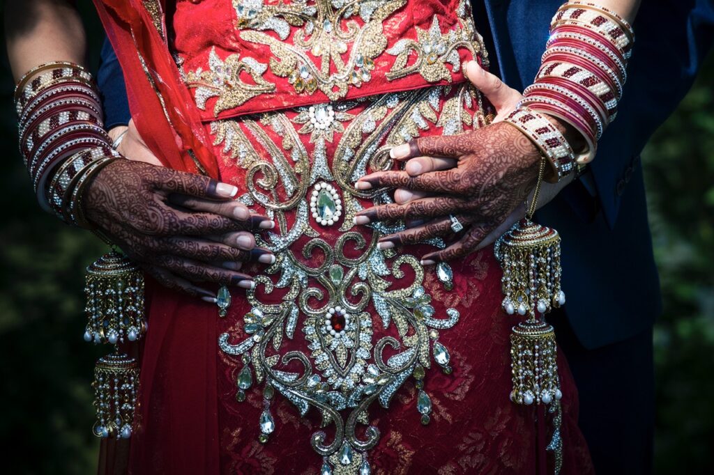petevelvet_wedding_253 Hindu wedding cake London wedding photographer
