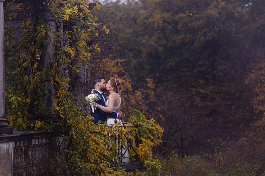 petevelvet_wedding_323 London wedding photographer captures couple's joy