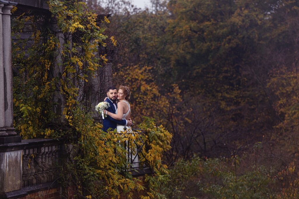 petevelvet_wedding_324 Happy bridal party London wedding photographer